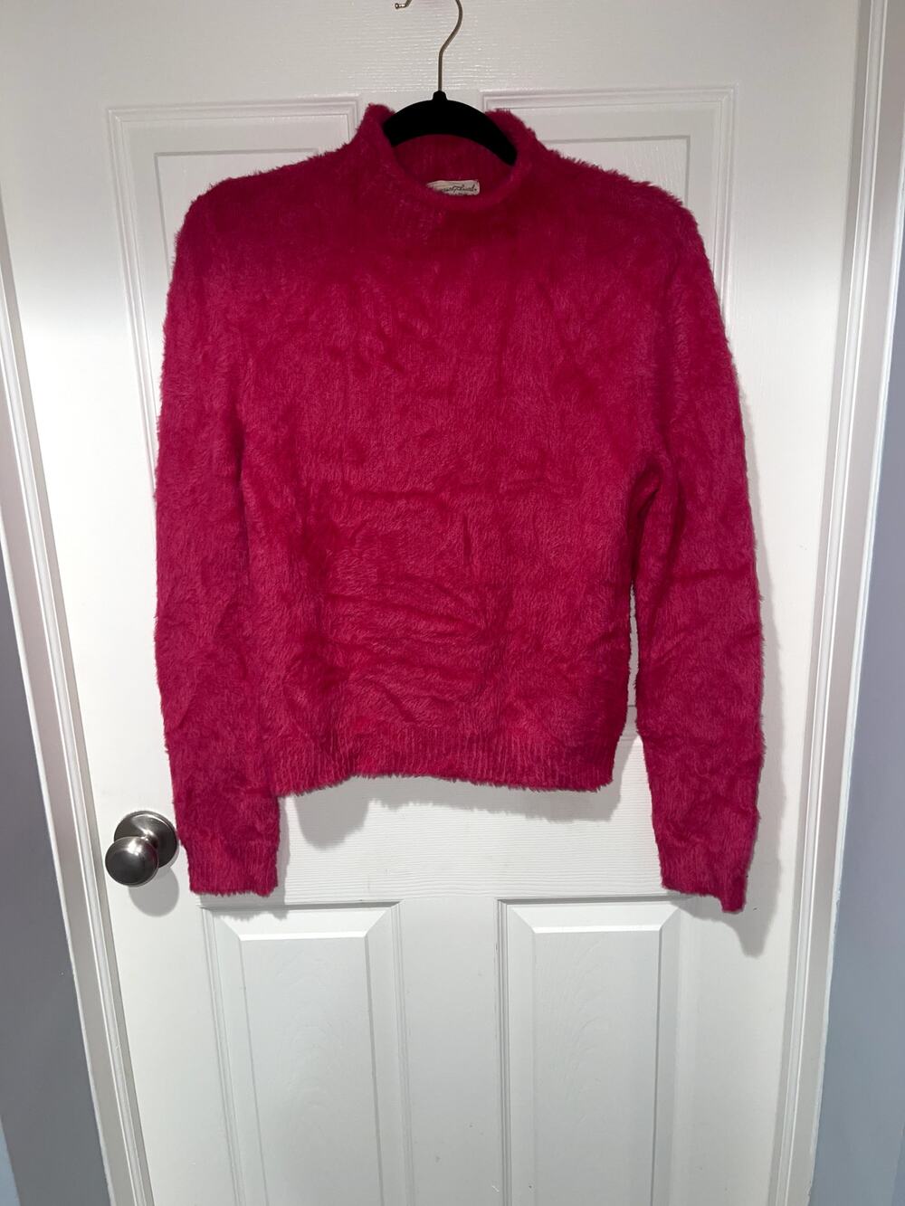 Universal Thread Hot Pink Fuzzy Eyelash Knit Mock Neck Sweater